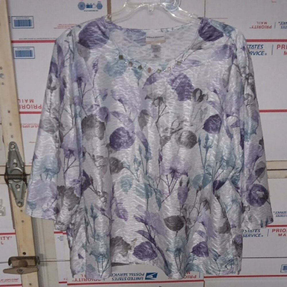 Alfred Dunner Size 3X Floral V-Neck Blouse - Purple and Gray (SKU N199)